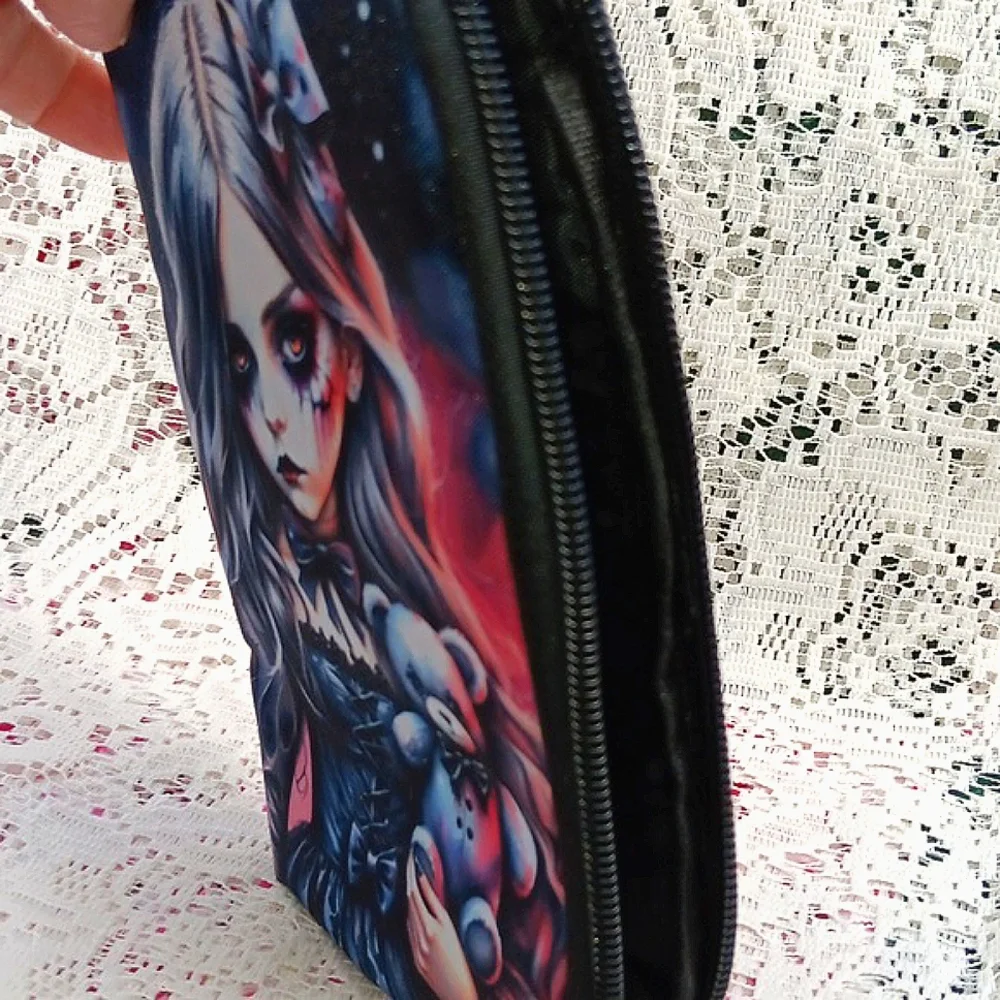🆕️LAST 1🌹GOTH GIRL & TEDDY BEAR ZIPPERED CLUTCH WRISTLET WALLET/Y2K GOTH PUNK